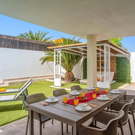 Caleta Sunset By Villa *